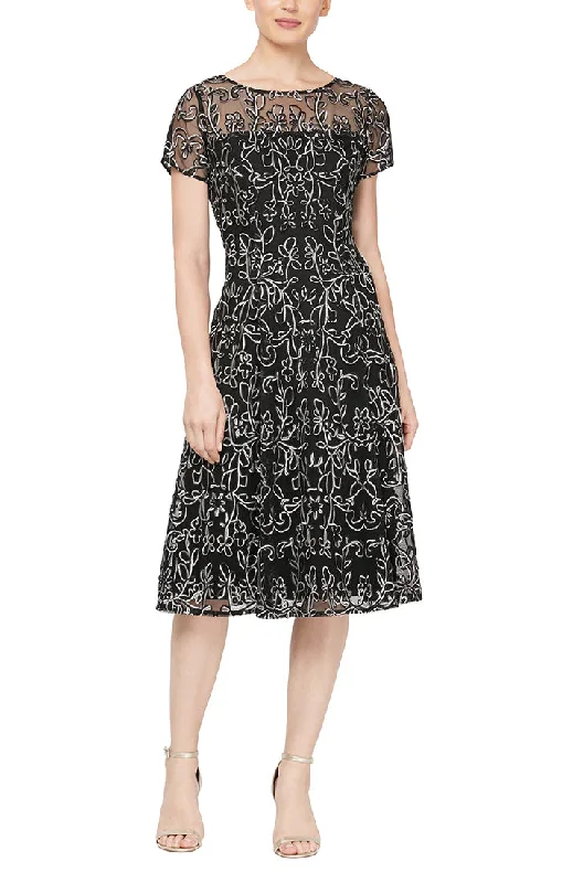 Women's Narrow Collar DressesSL Fashions 9220251 Lace Cocktail Dress